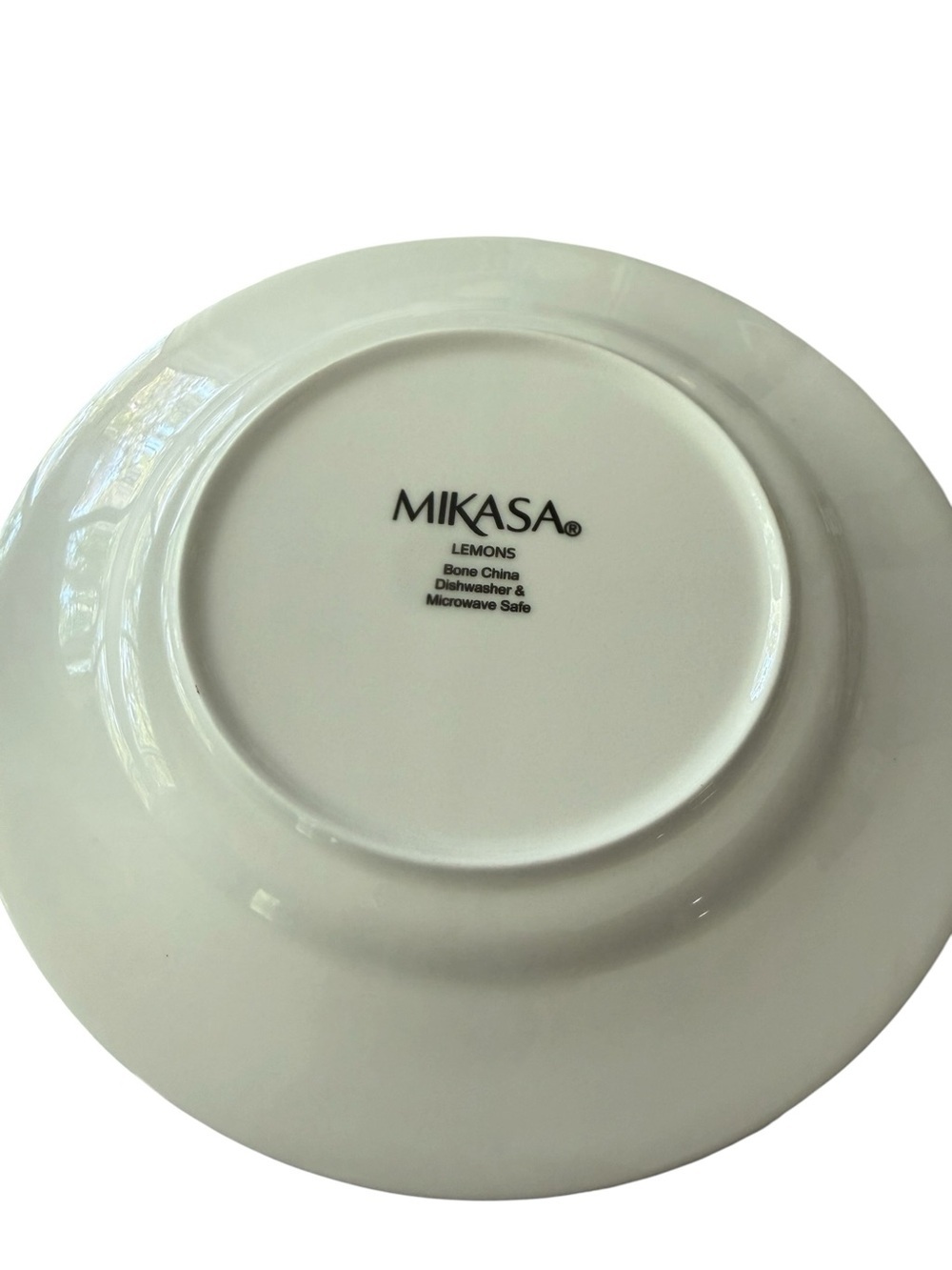 Mikasa Lemon Collection Ceramic Dinner Plate with Yellow Lemon Border 11 inch - Picture 2 of 2